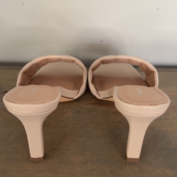 Beige Quilted Heels - Picture 8 of 10